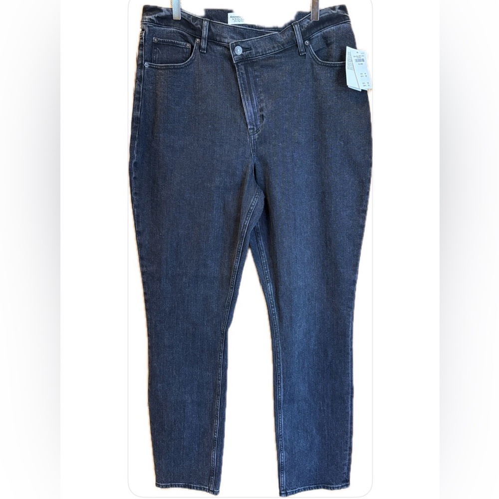 Abercrombie & Fitch NWT The 90's Slim Straight Ultra High Rise  Denim Jeans 16